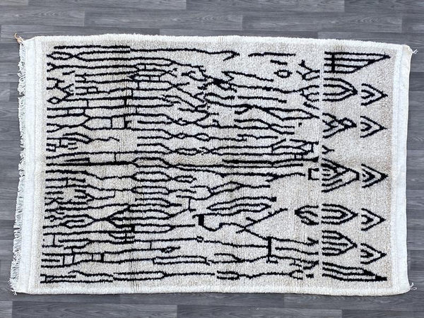Moroccan rug 5x8ft -Beni ourain Rug -Genuine Beni ourain Rug - Handmade Moroccan Rug - Oriental Berber carpet - Authentic Vintage Rug
