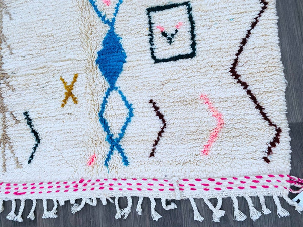 Moroccan rug 5 x 8 ft, Antique azilal rug, , Vintage Berber, Moroccan Rag rug, Beni ourain rug, Woven rug, Vintage area rug ,Kilim wool rug